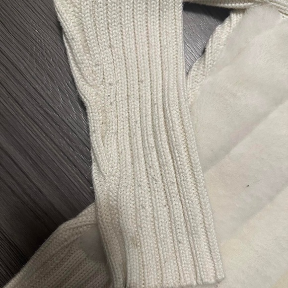 🌥️Song Fur ribbed fitted zip up sweater - Picture 3 of 4